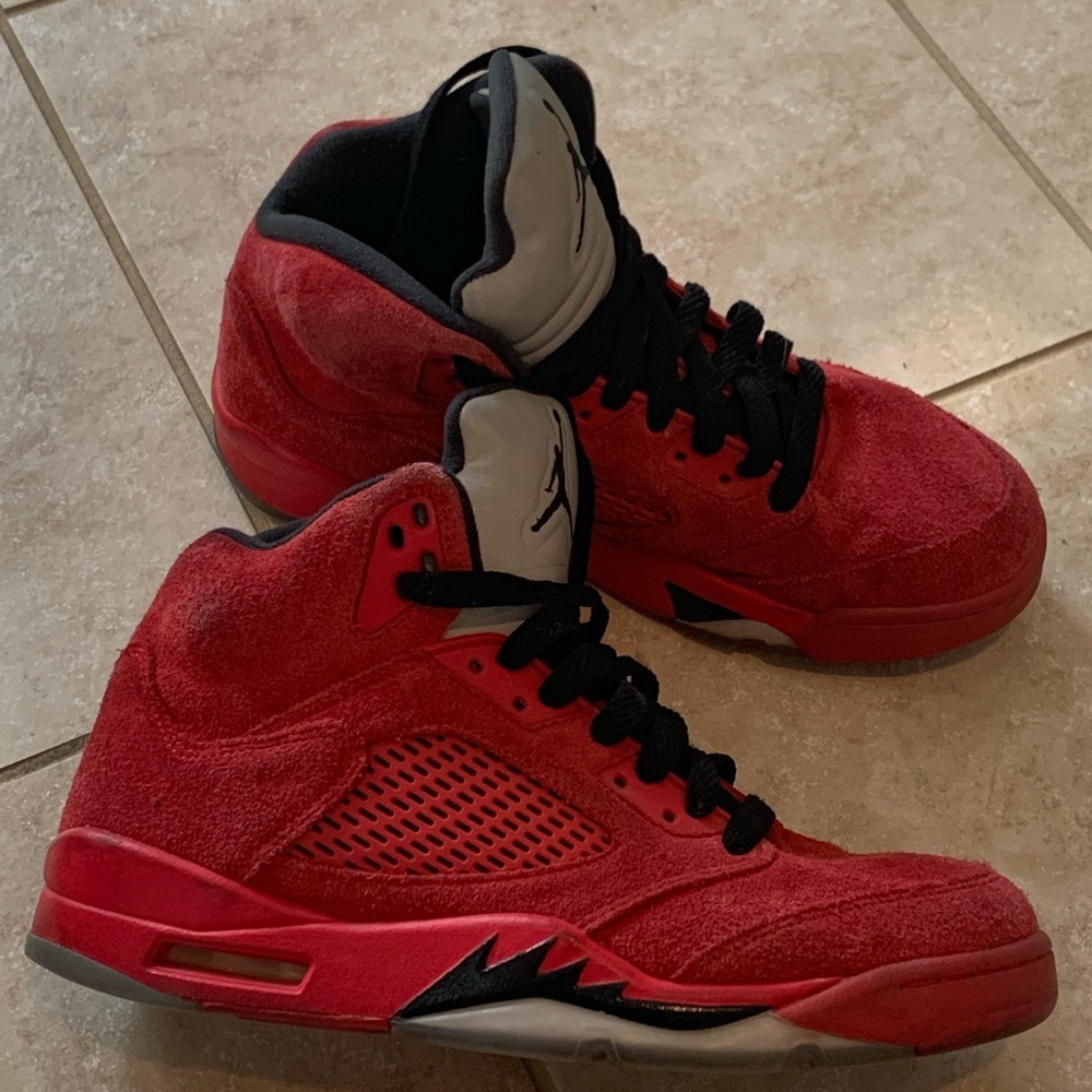JORDAN 5 RETRO RED SUADE
